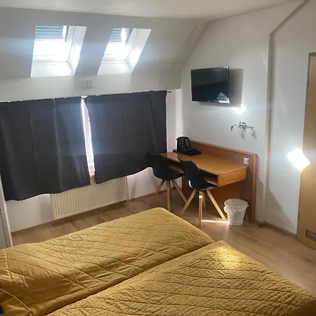Pensjonat Am Main Ruhige Lage Mit Eigenem Bad Albertshofen