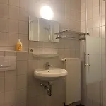 Am Main Ruhige Lage Mit Eigenem Bad
